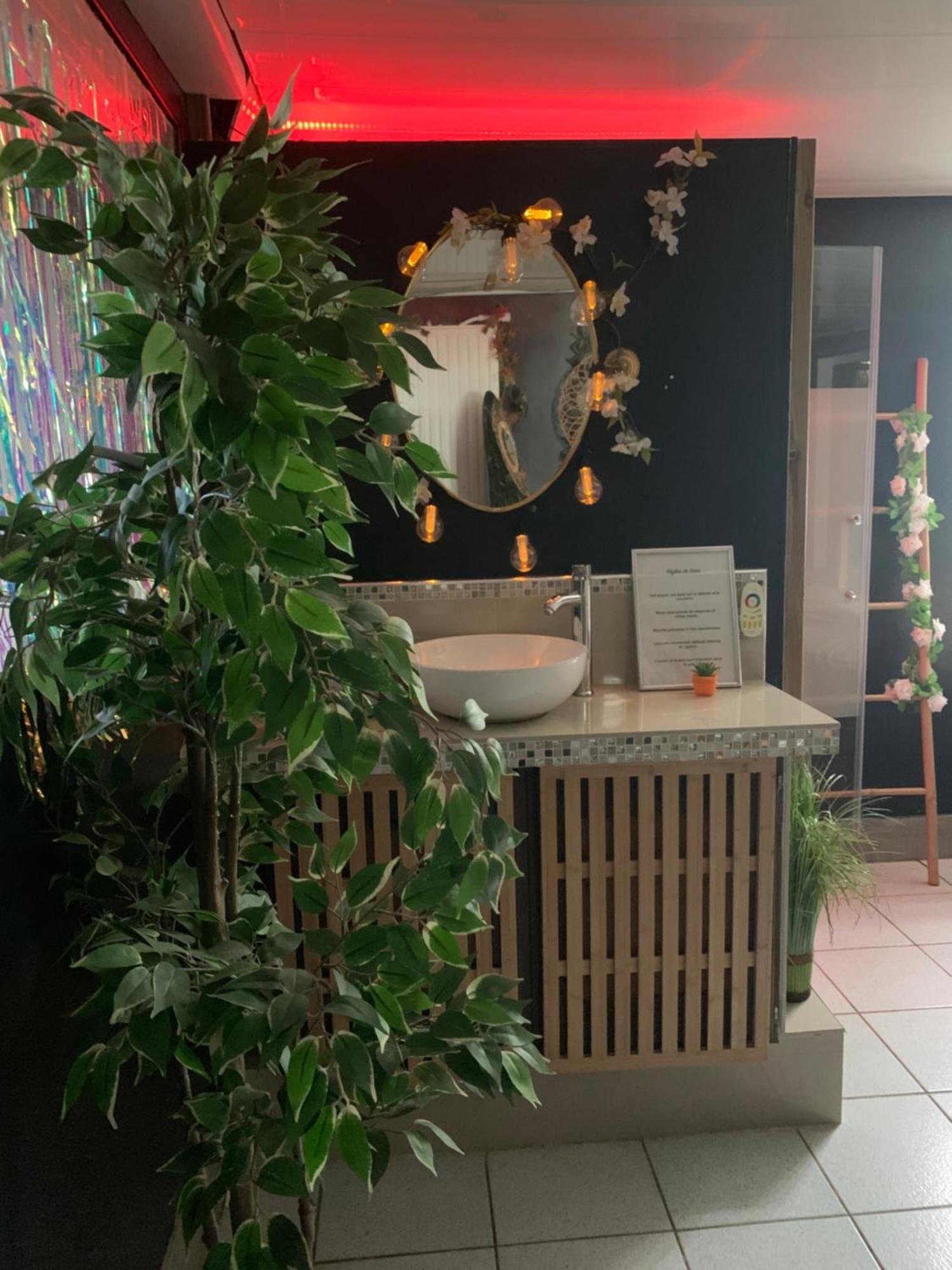 Suite Romantique Jacuzzi Gagny Kültér fotó